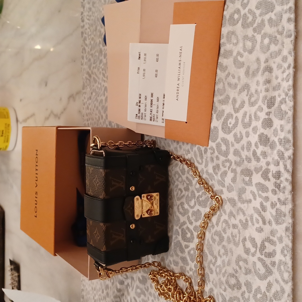 Ess trunk NM mng noir